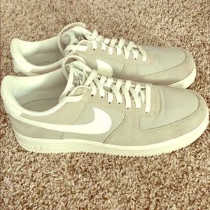 Nike Air Force 1 Grey